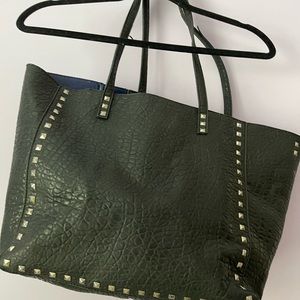 Black tote